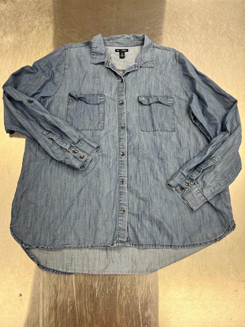 GAP Boyfriend Fit Light Blue Denim Button-Up Shirt Women’s XL